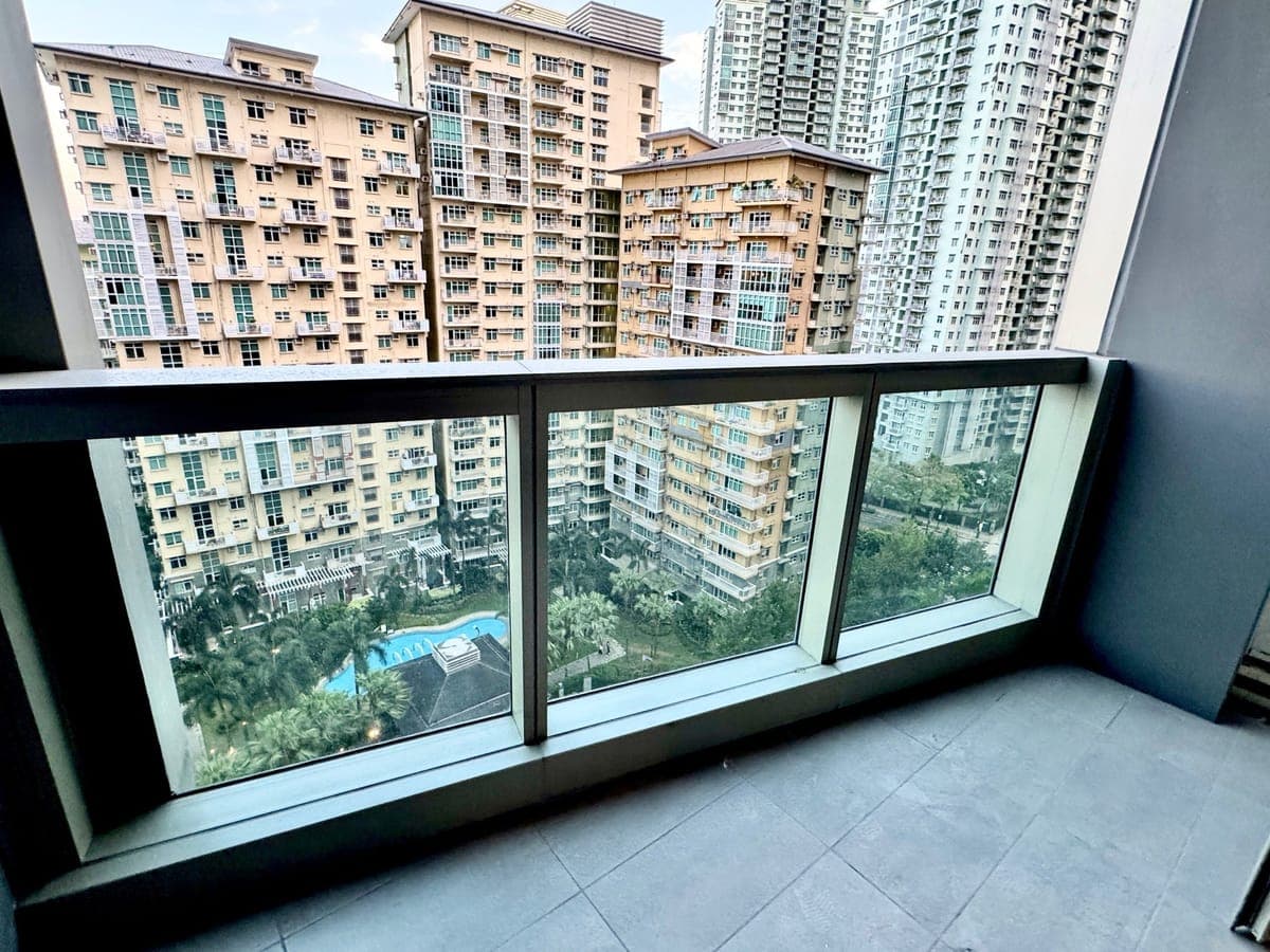 EAST GALLERY PLACE: - photo 8