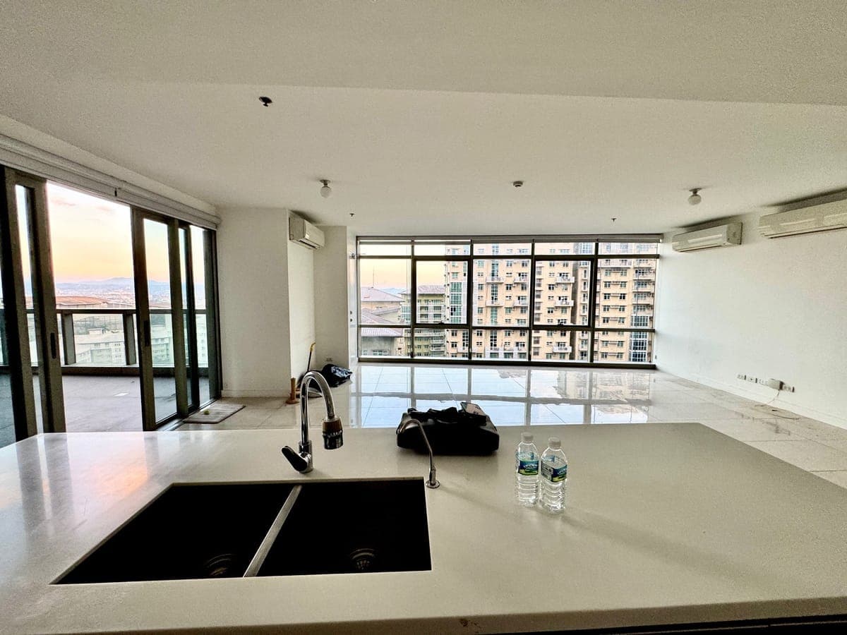 EAST GALLERY PLACE: - photo 10