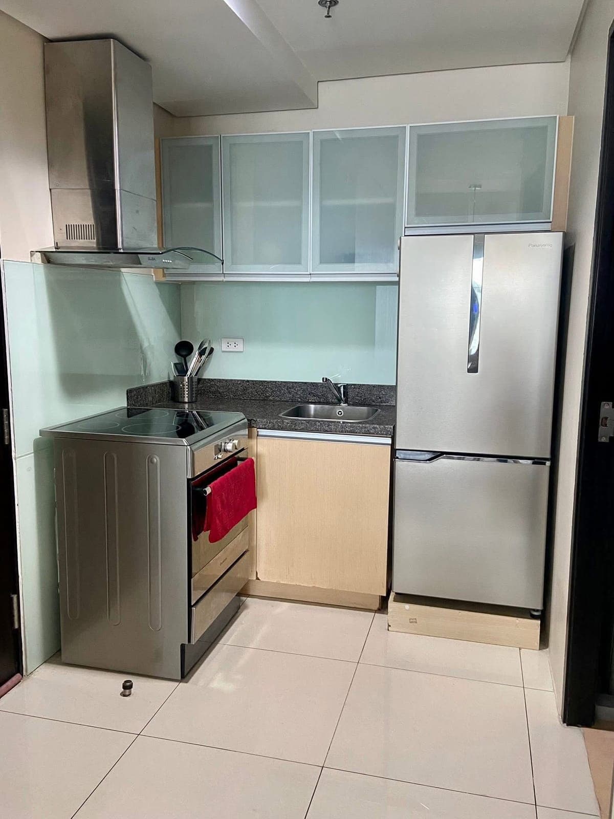 FOR RENT - photo 1