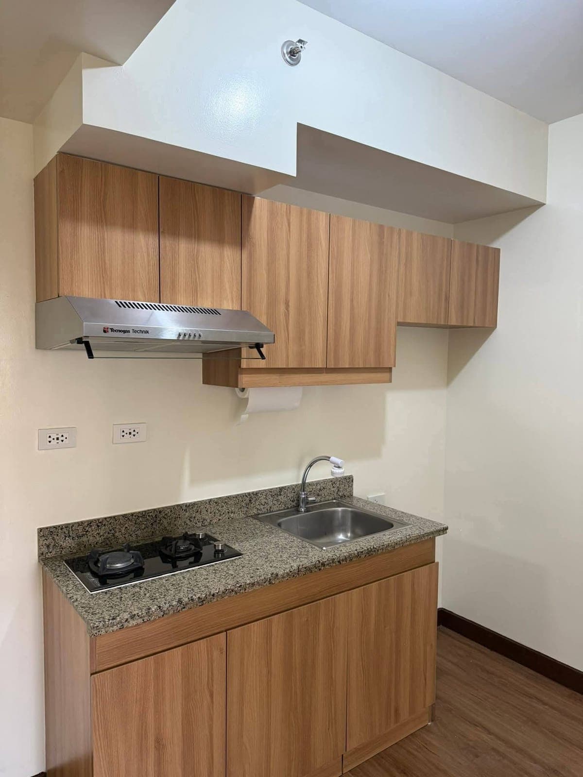 RUSH CONDO FOR RENT @DMCI Prisma Residences 1BEDROOM with balcony semi furnished - photo 6