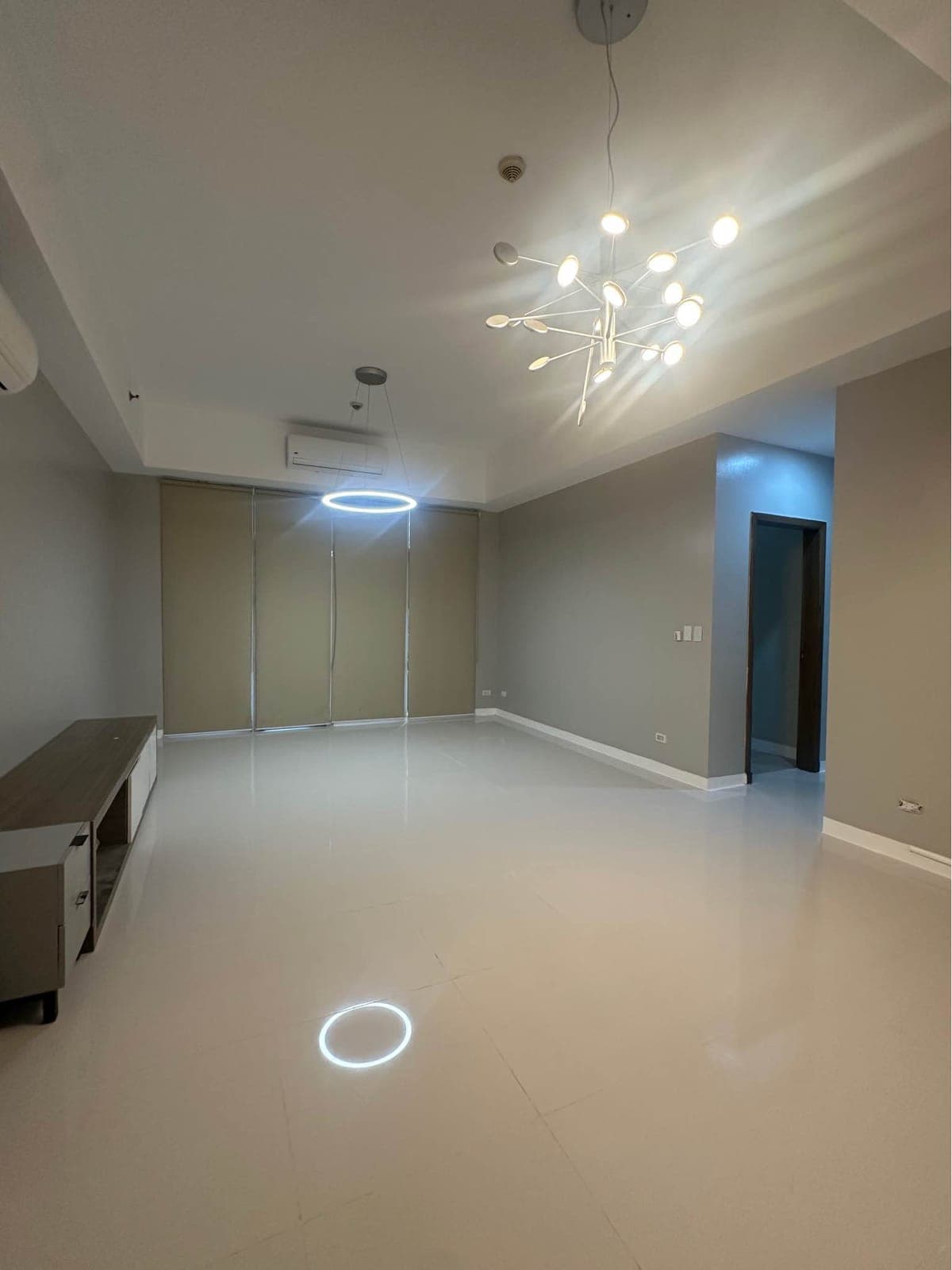 VENICE RESIDENCES MCKINLEY HILL 3 BEDROOM UNIT WITH PARKING FOR RENT UK - photo 6