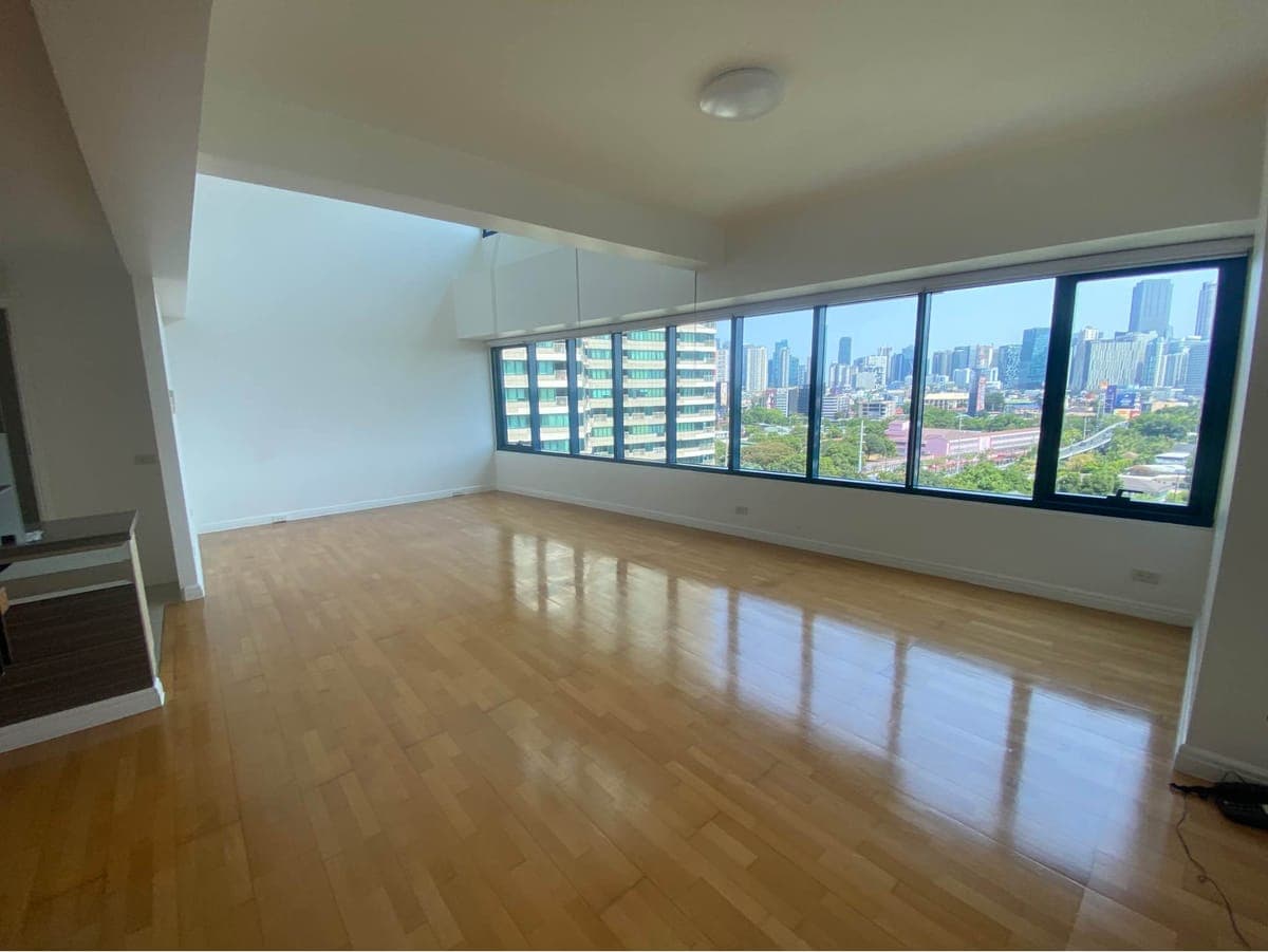 Three bedroom (3br) Unfurnished unit or Semi furnished for rent/lease in One Rockwell West tower, Rockwell Makati City - photo 6