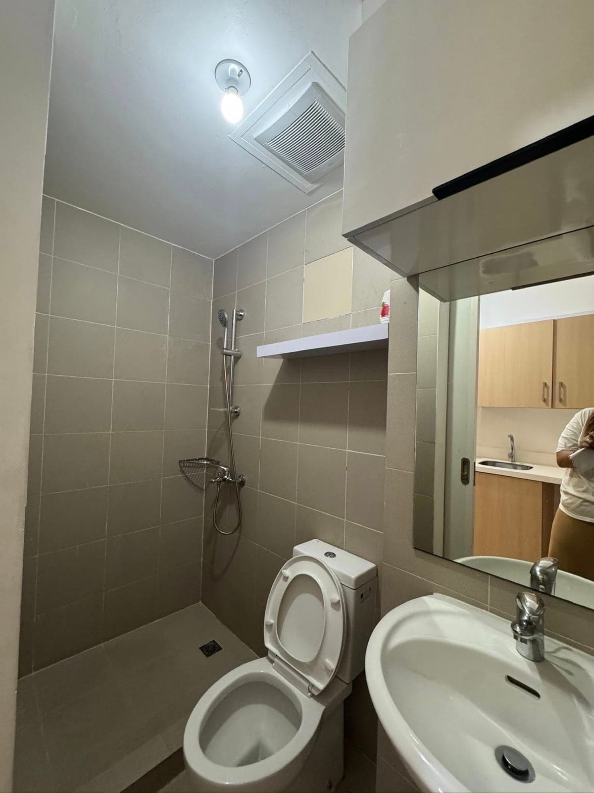 The residences by commonwealth at the back of ever gotesco Mall - photo 23