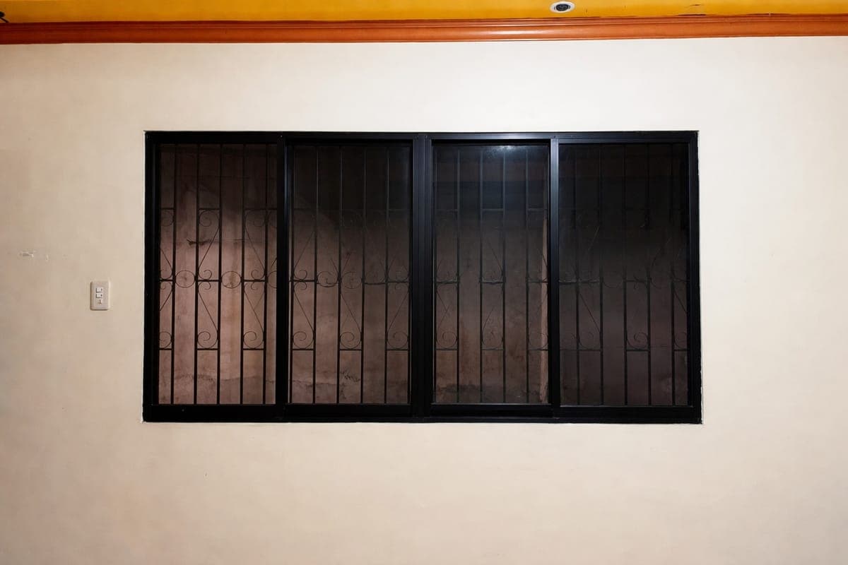 **1-Bedroom Unit AND Spacious Area (store provision or storage area) for Rent** - 15,000/month - photo 4