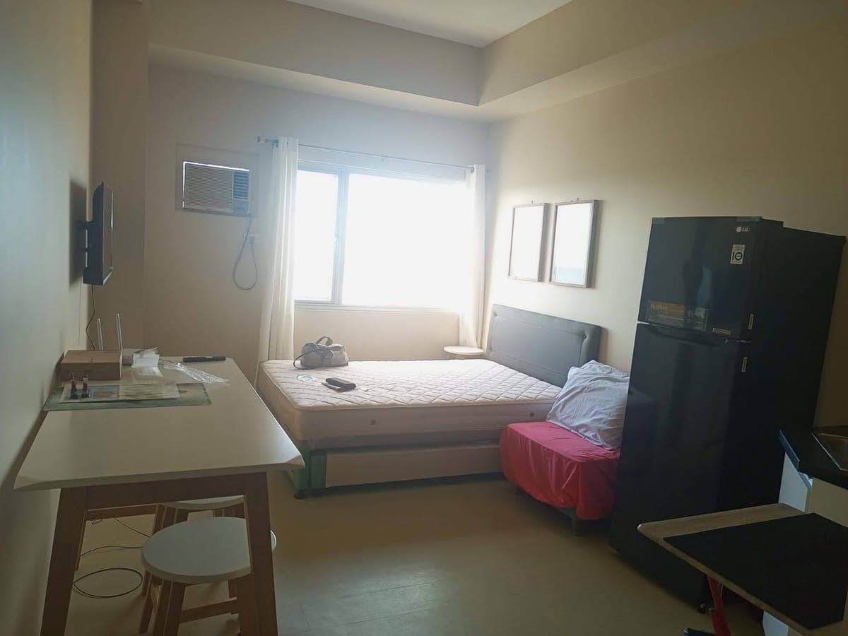 CONDO FOR RENT (OPEN FOR SUBLEASE) - photo 1