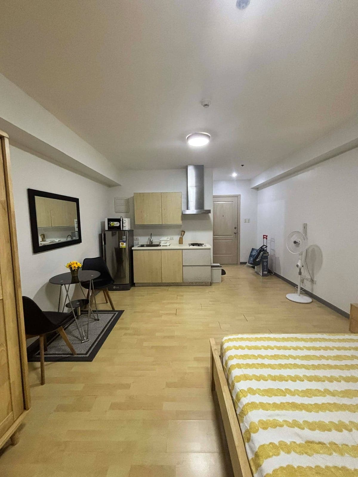 For Rent Fully-Furnished Furnished Studio Condo unit in Mandaluyong - photo 4