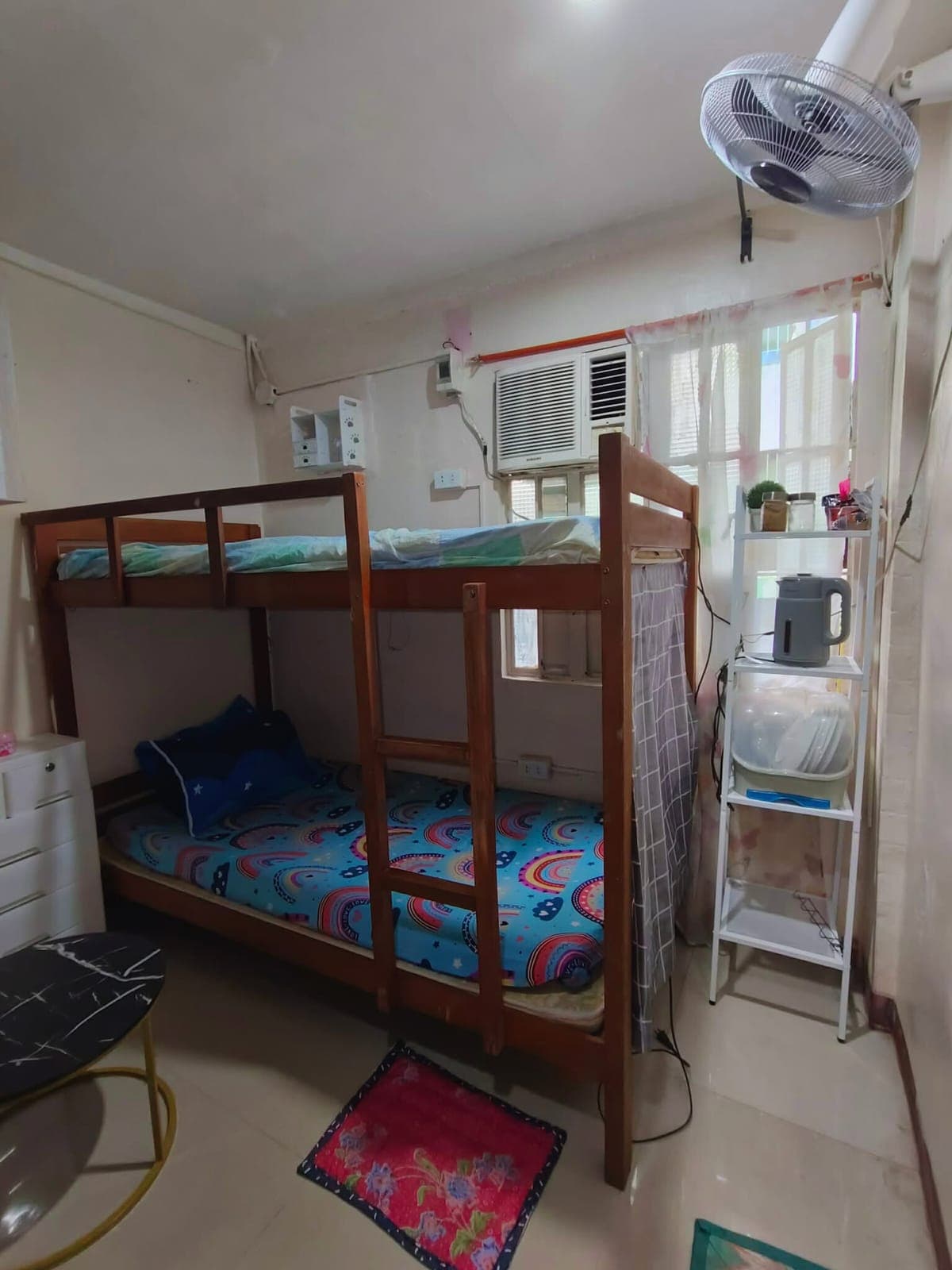 # **May few available female bedspaces pa sa unit namin in Taguig.** - photo 4