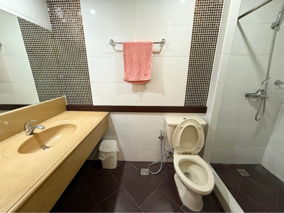 1BR for Lease in Forbeswood Heights BGC - photo 3