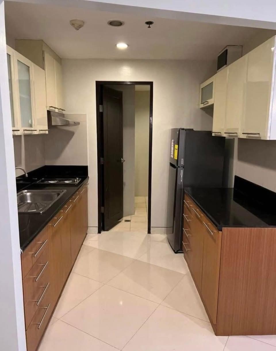 For Lease: Fully Furnished 1 BR at One Central, Makati City - photo 2