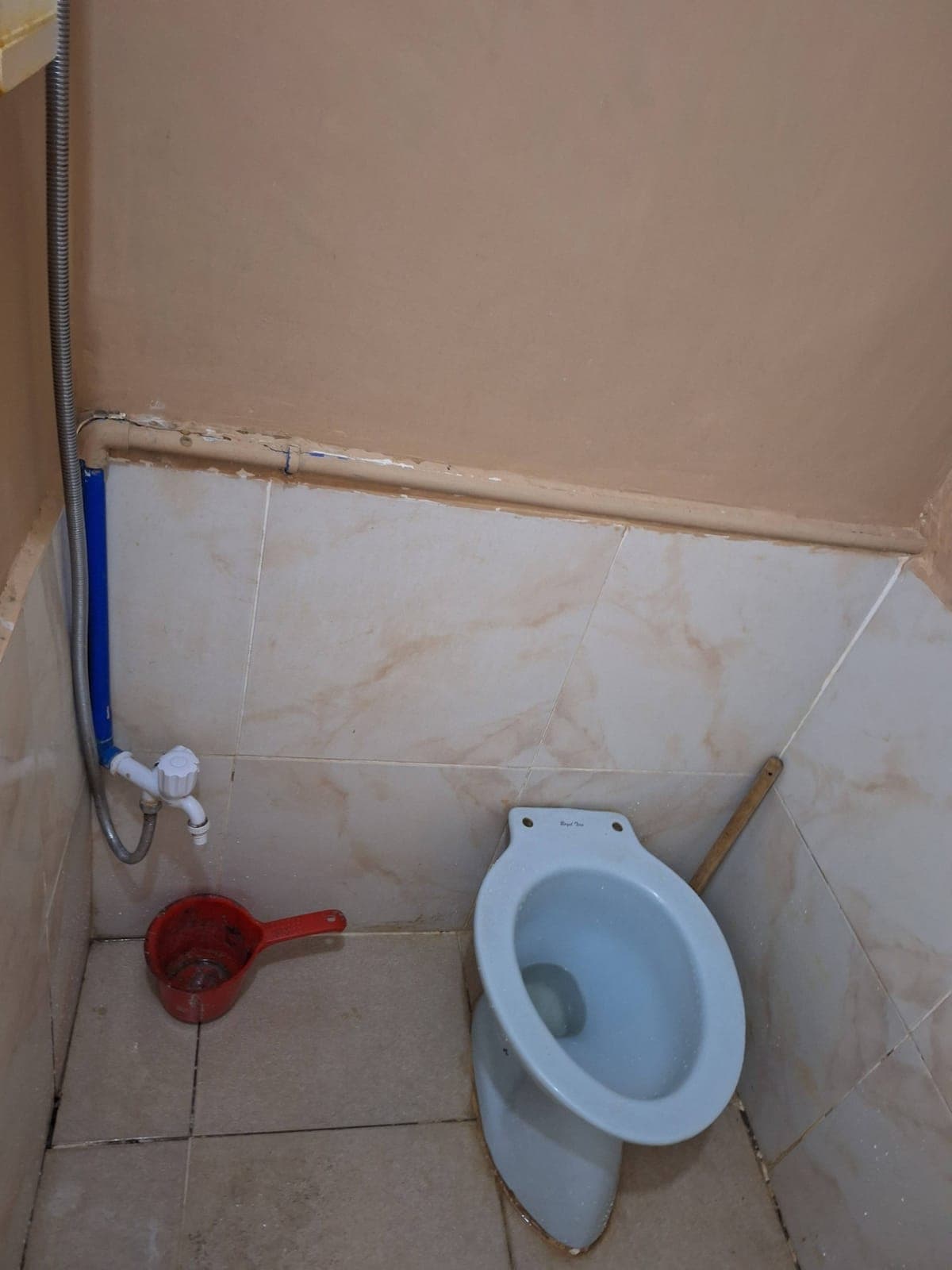 Room 4 rent - photo 2