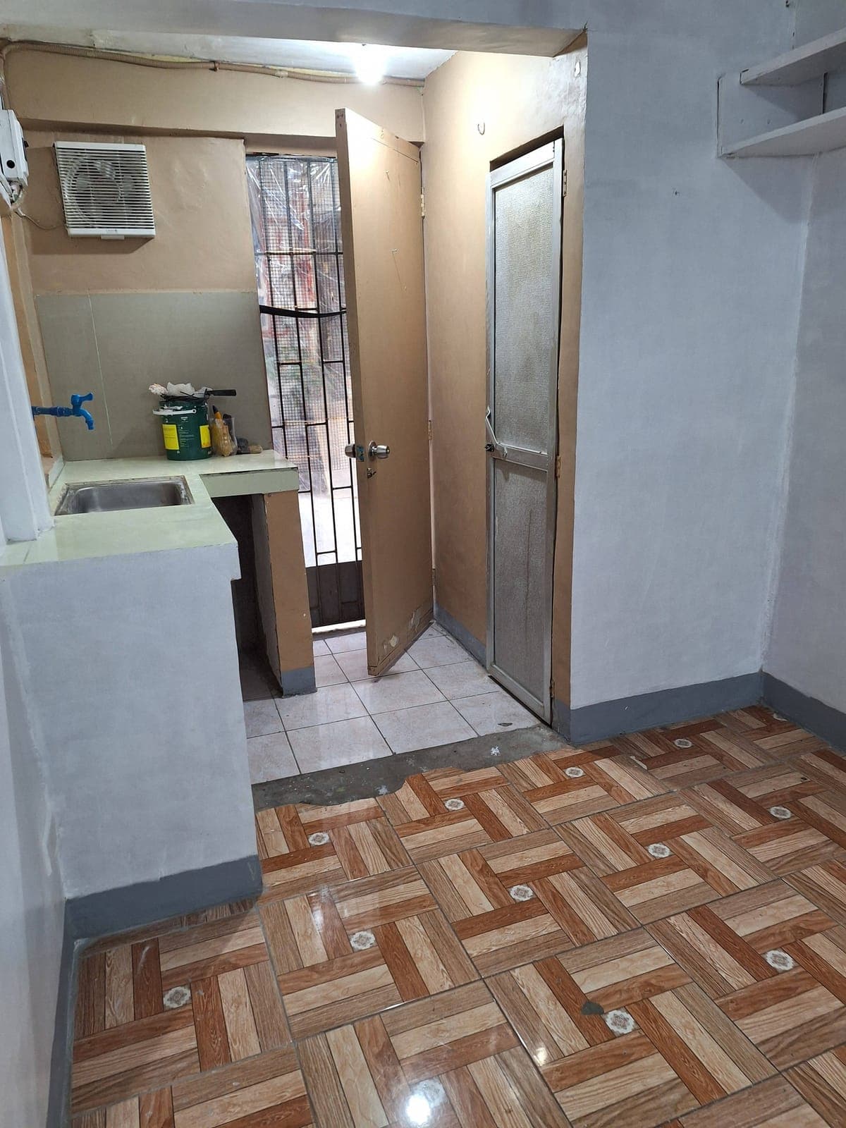 Room 4 rent - photo 5