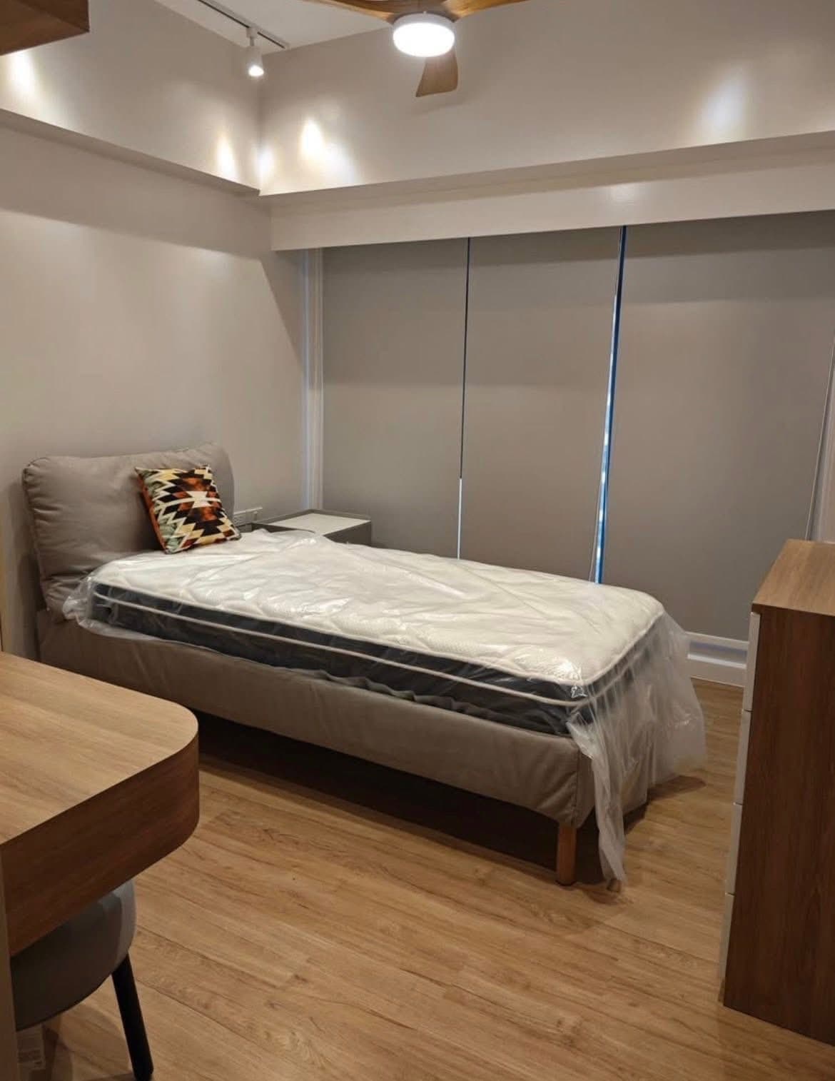 For Lease: Brand New, Furnished 2 Bedroom Unit at Portico, Pasig - photo 3
