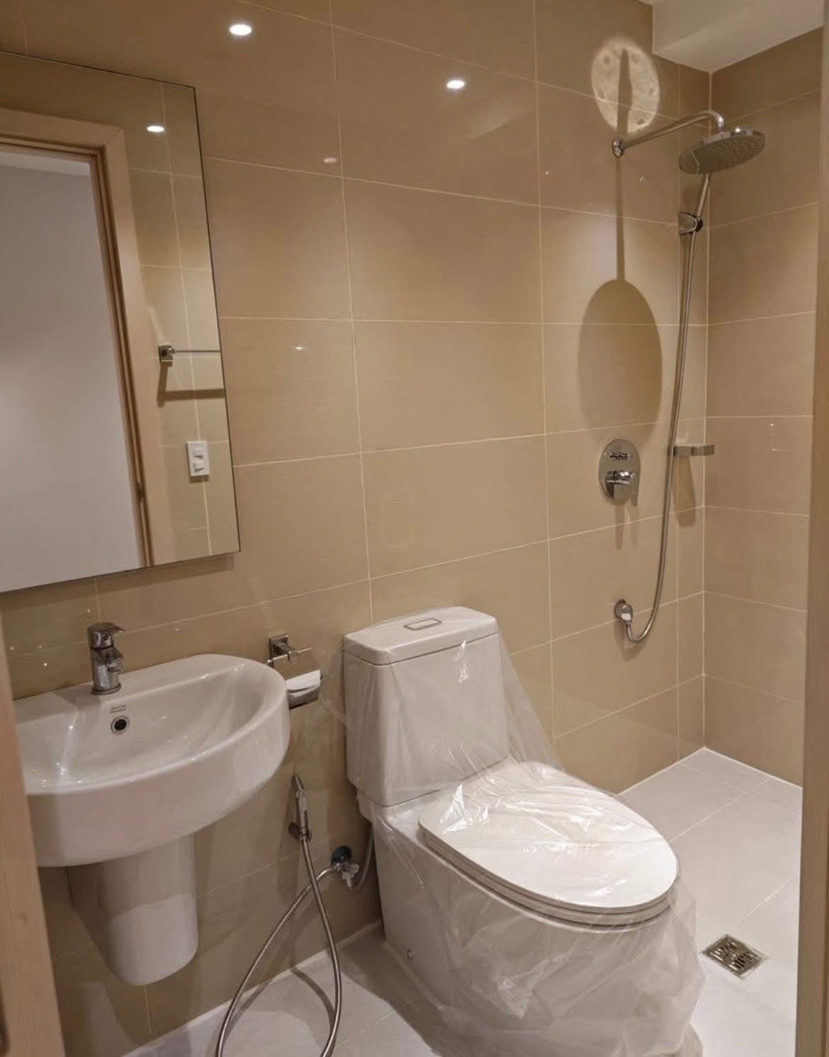 For Lease: Brand New, Furnished 2 Bedroom Unit at Portico, Pasig - photo 4