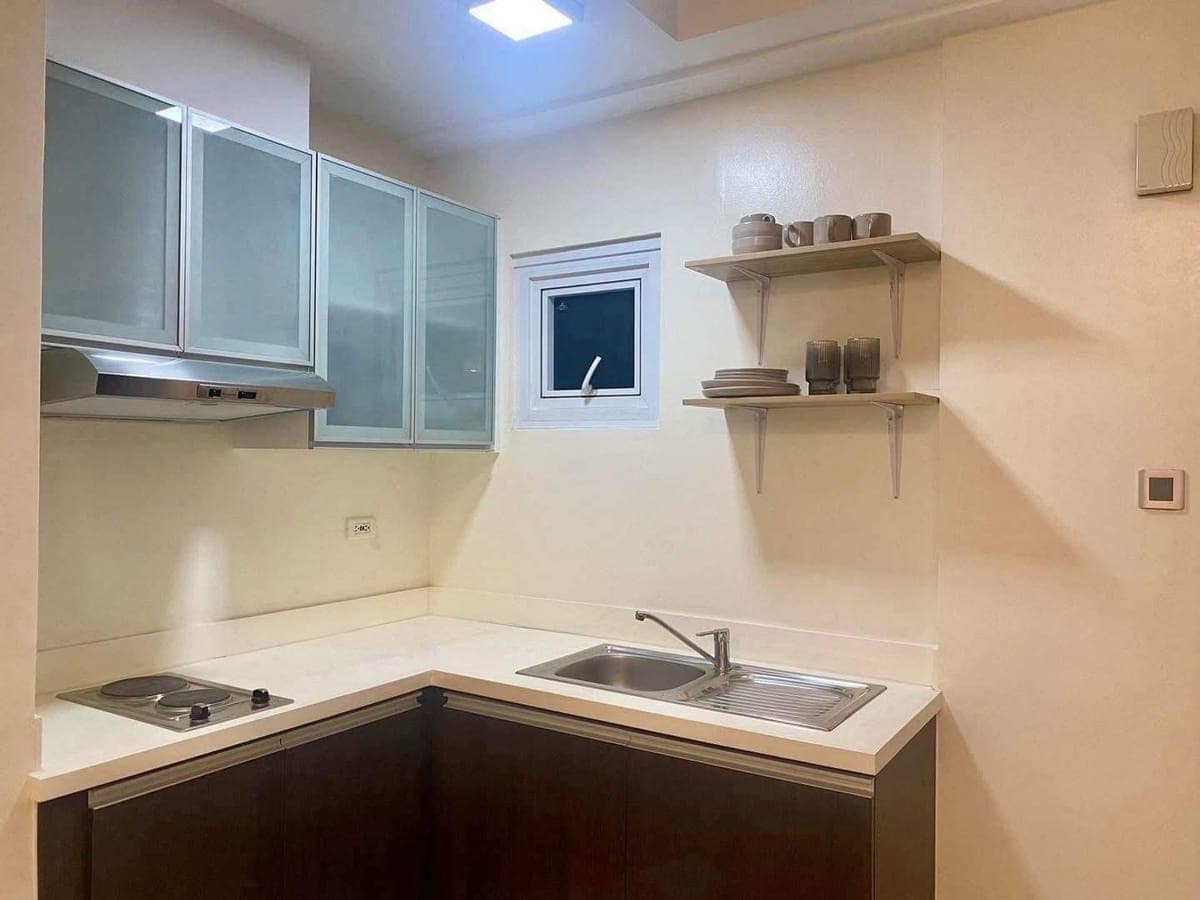 For Lease: Fully furnished 1-bedroom in Trion Towers 3, BGC, Taguig City - photo 2