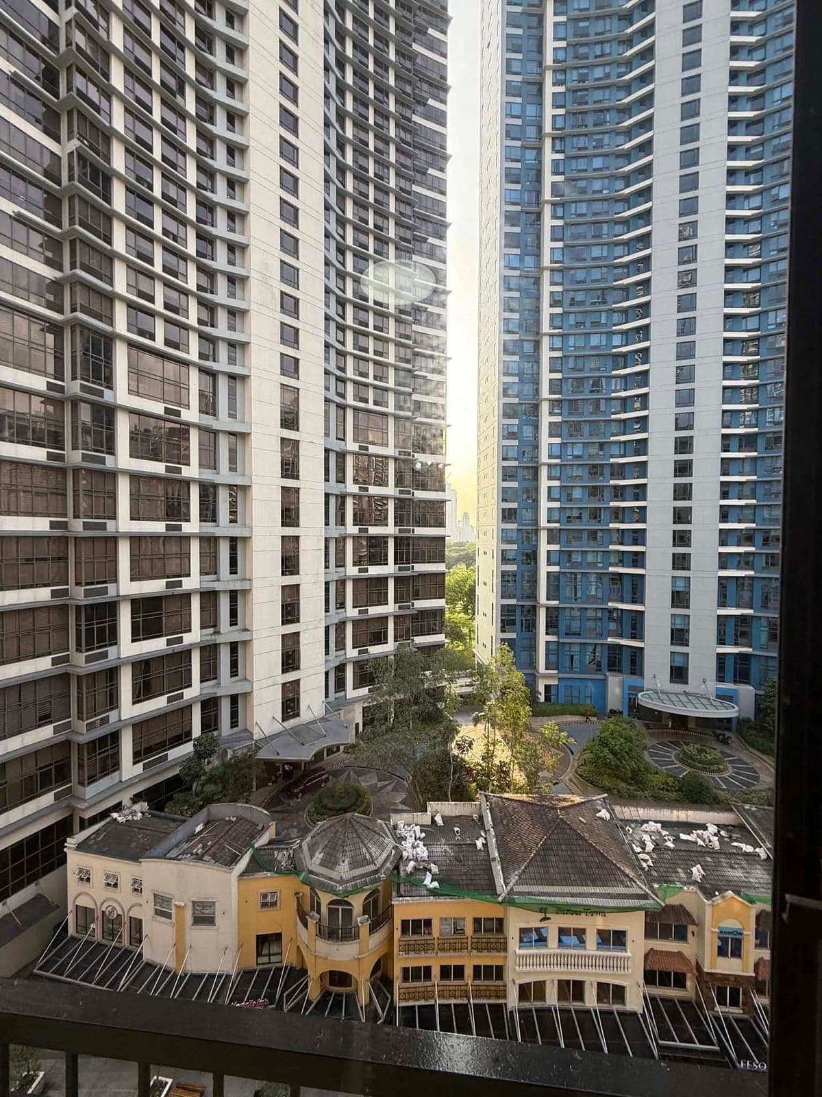 For rent semi furnished 1 bedroom unit at forbeswood hights burgos circle bgc - photo 3