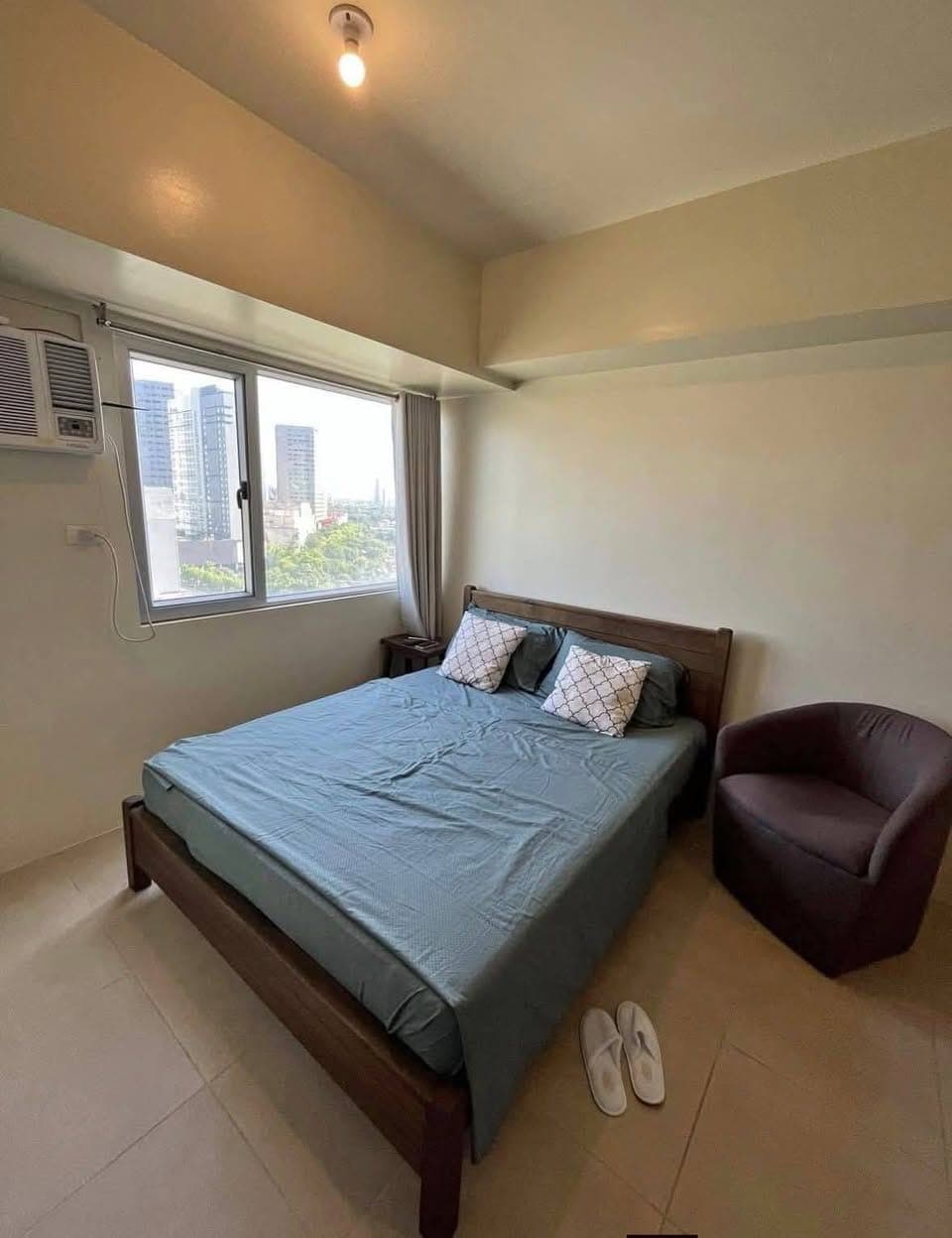 FOR RENT: ₱25,000/month. | Inclusive dues & Parking - photo 1