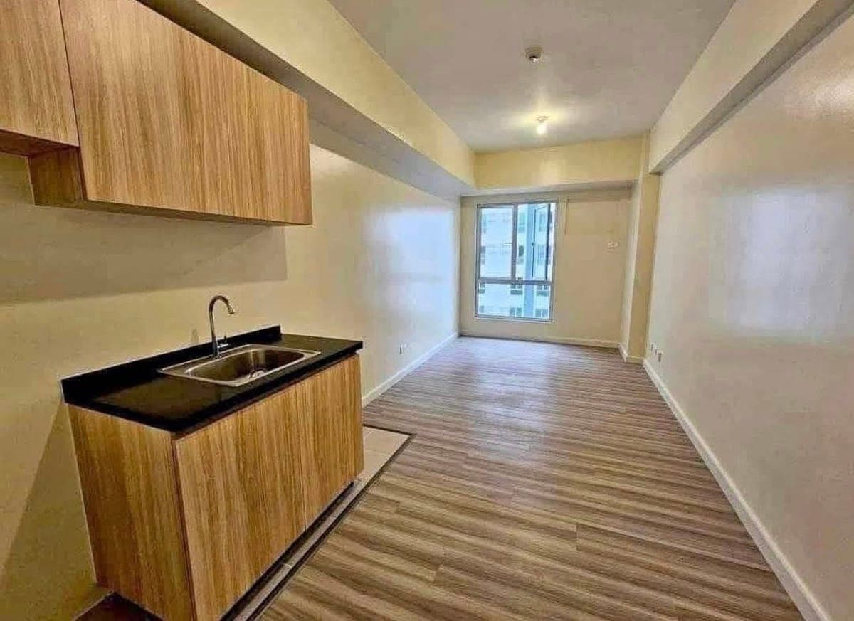 For Rent - photo 1