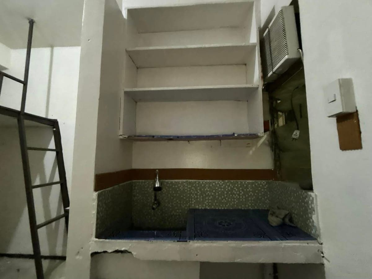 ROOM FOR RENT(PM FOR THE PRICE) - photo 3