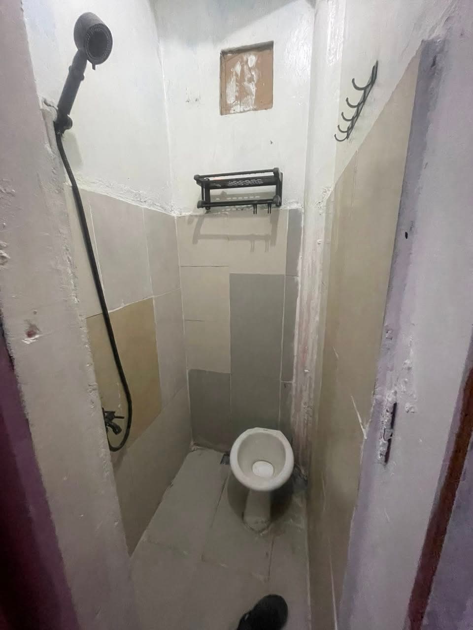 ROOM FOR RENT(PM FOR THE PRICE) - photo 4