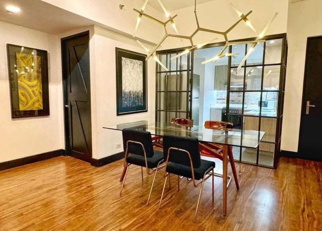 Fully furnished 2 BR and 2 T&B condo unit in Infinity Towers BGC, Taguig City - photo 1