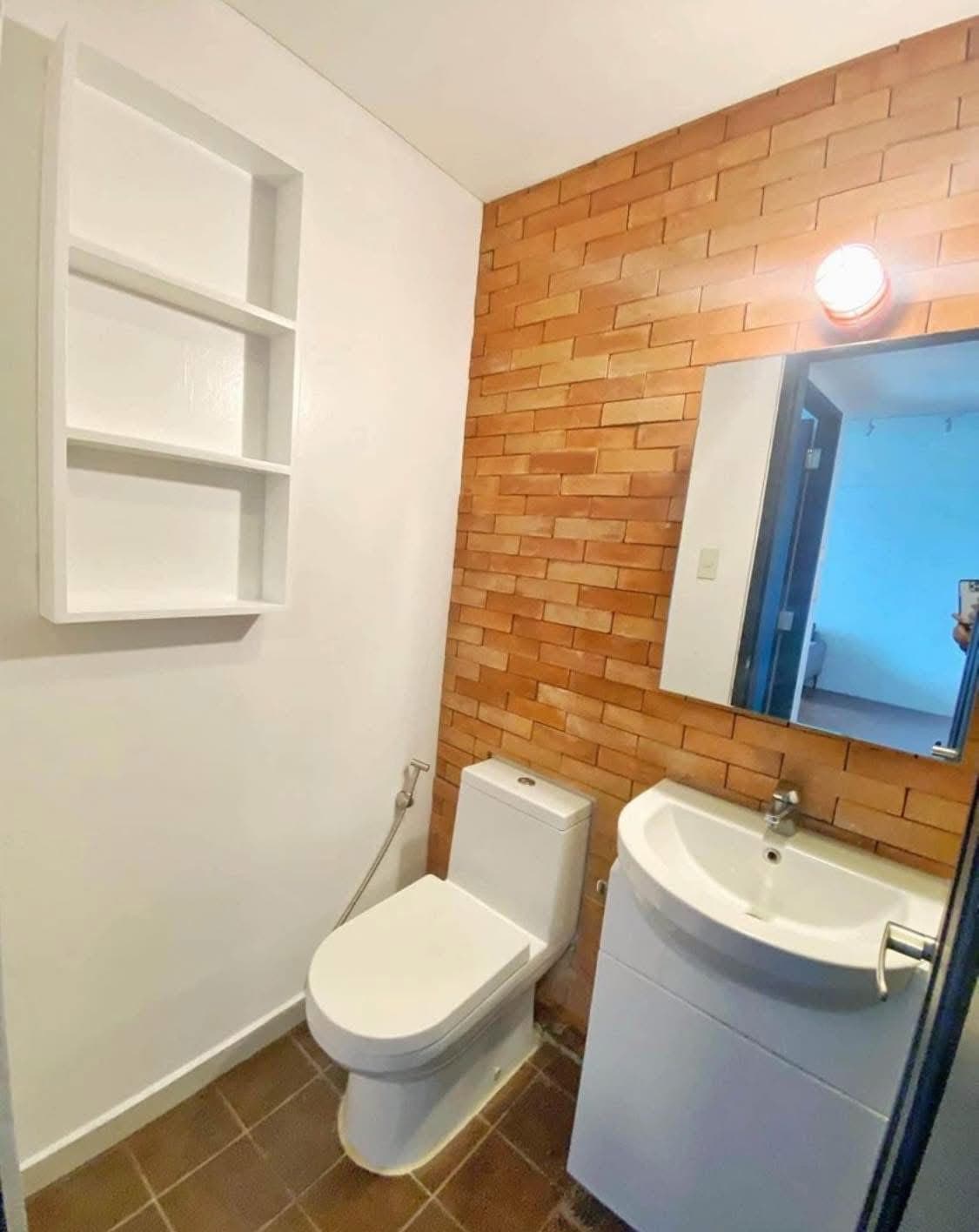 Fully furnished 2 BR and 2 T&B condo unit in Infinity Towers BGC, Taguig City - photo 3