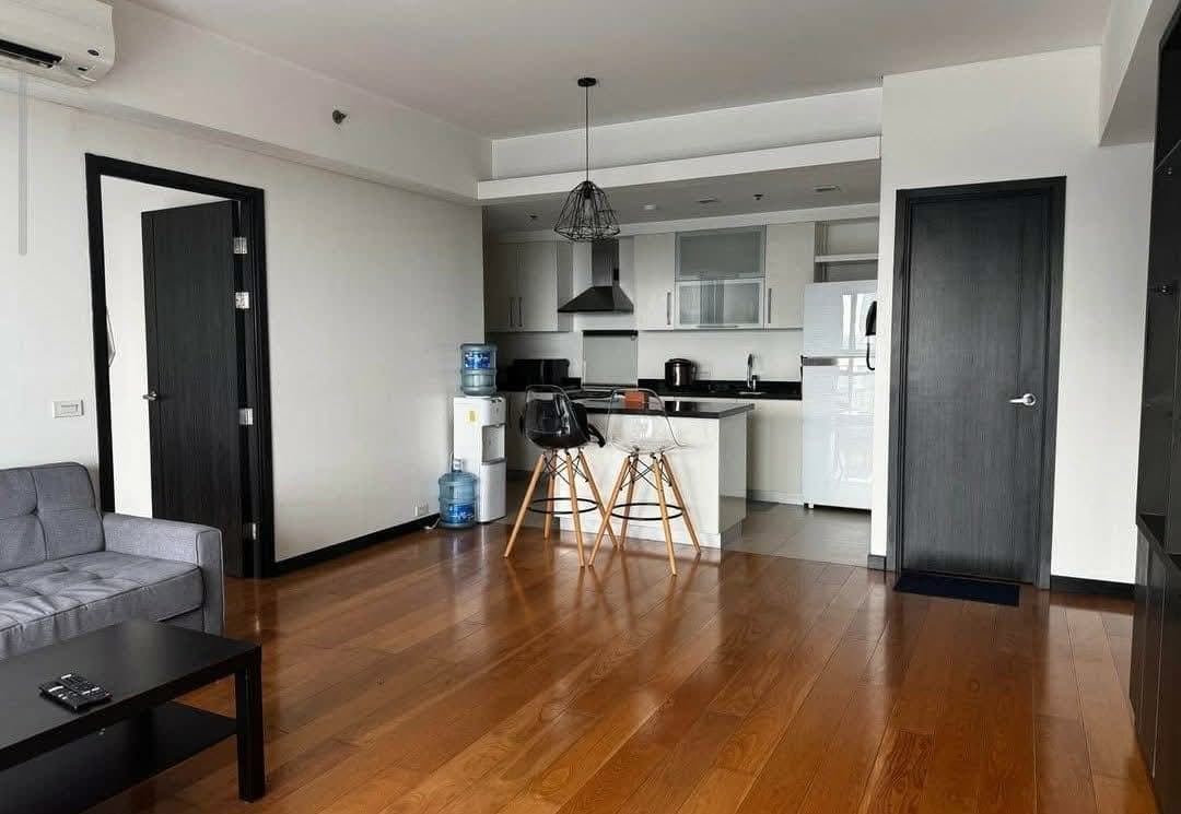 For Lease: Fully Furnished 1BR with balcony at One Serendra East Tower, BGC - photo 2