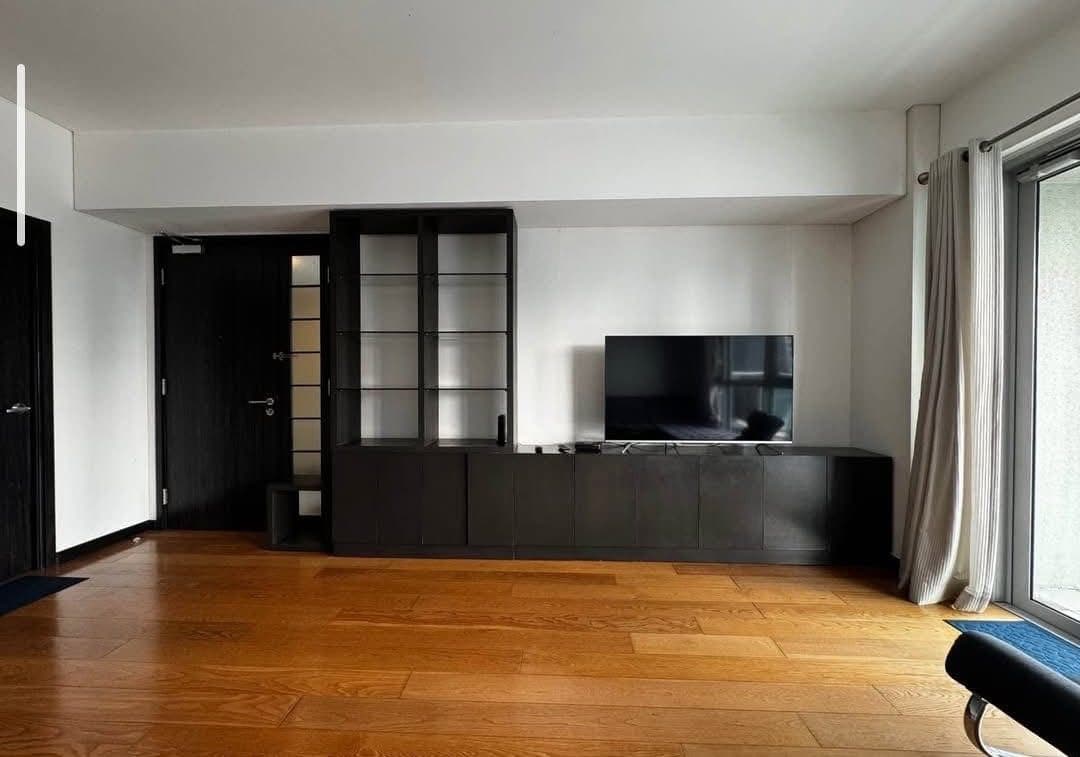 For Lease: Fully Furnished 1BR with balcony at One Serendra East Tower, BGC - photo 4