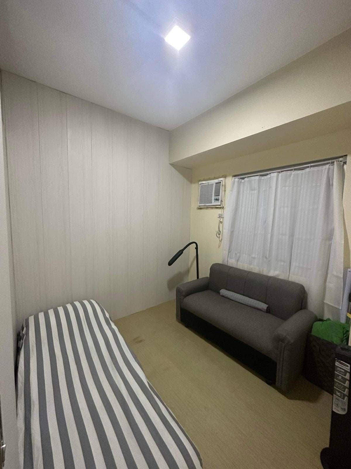 𝐀𝐕𝐈𝐃𝐀 𝐓𝐎𝐖𝐄𝐑𝐒 - photo 2