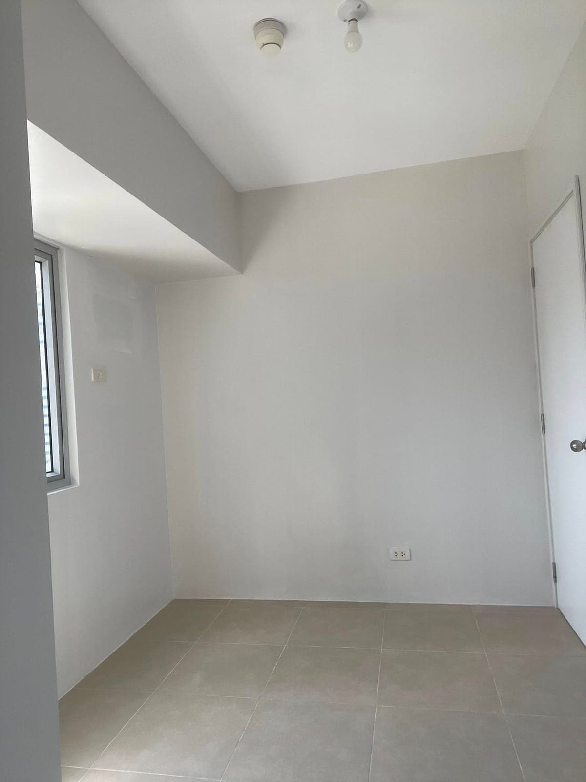 Bare Unit For Lease - photo 4