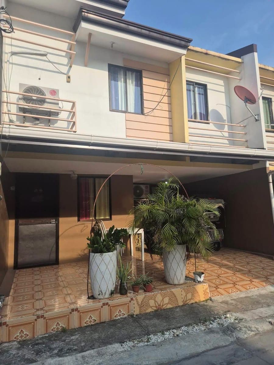 For Rent House and Lot - photo 1