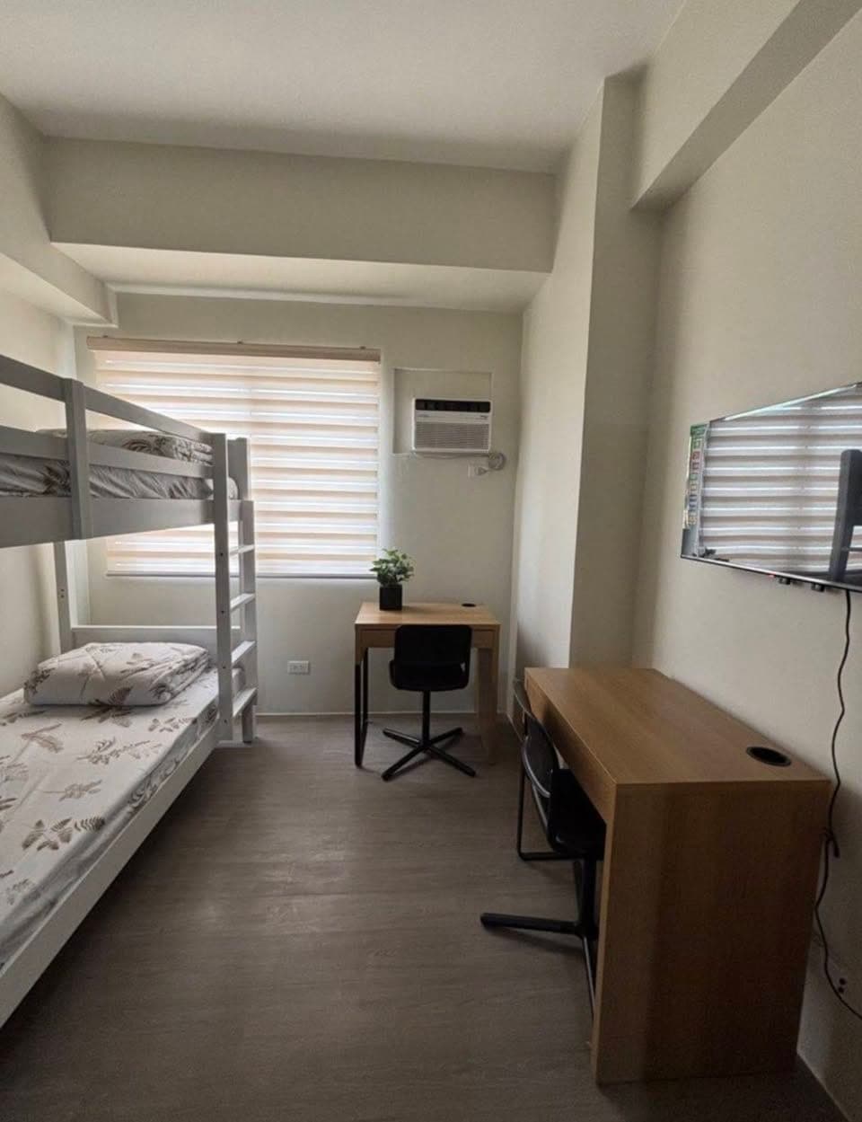 Fully Furnished Condo for Lease‼️ - photo 3