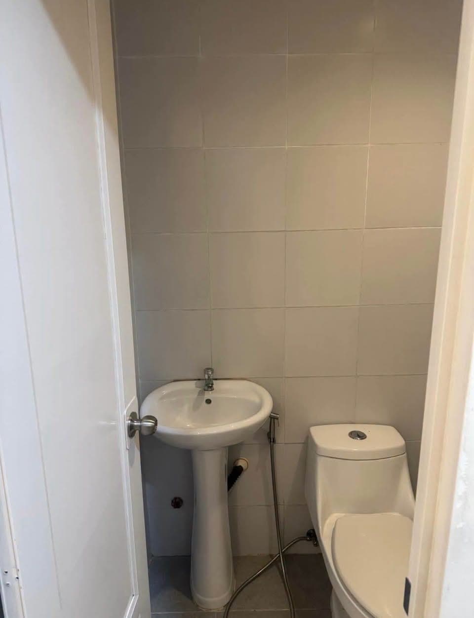 RUSH CONDO FOR RENT/SALE Victoria Sports Tower - photo 5