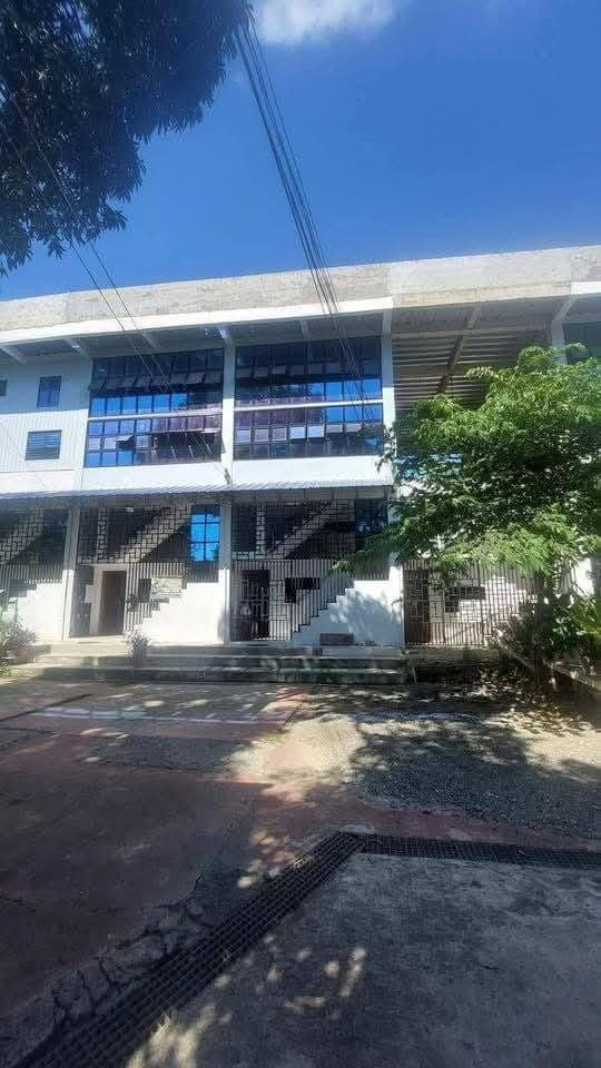 SEMI-FURNISHED House for Rent - photo 1