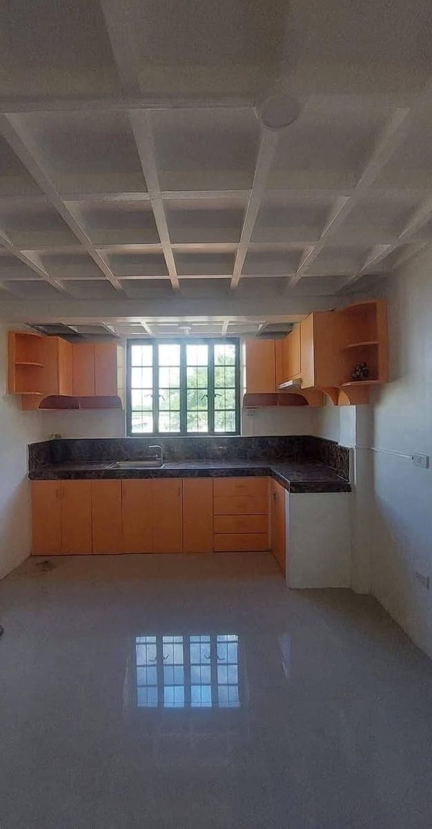 SEMI-FURNISHED House for Rent - photo 4