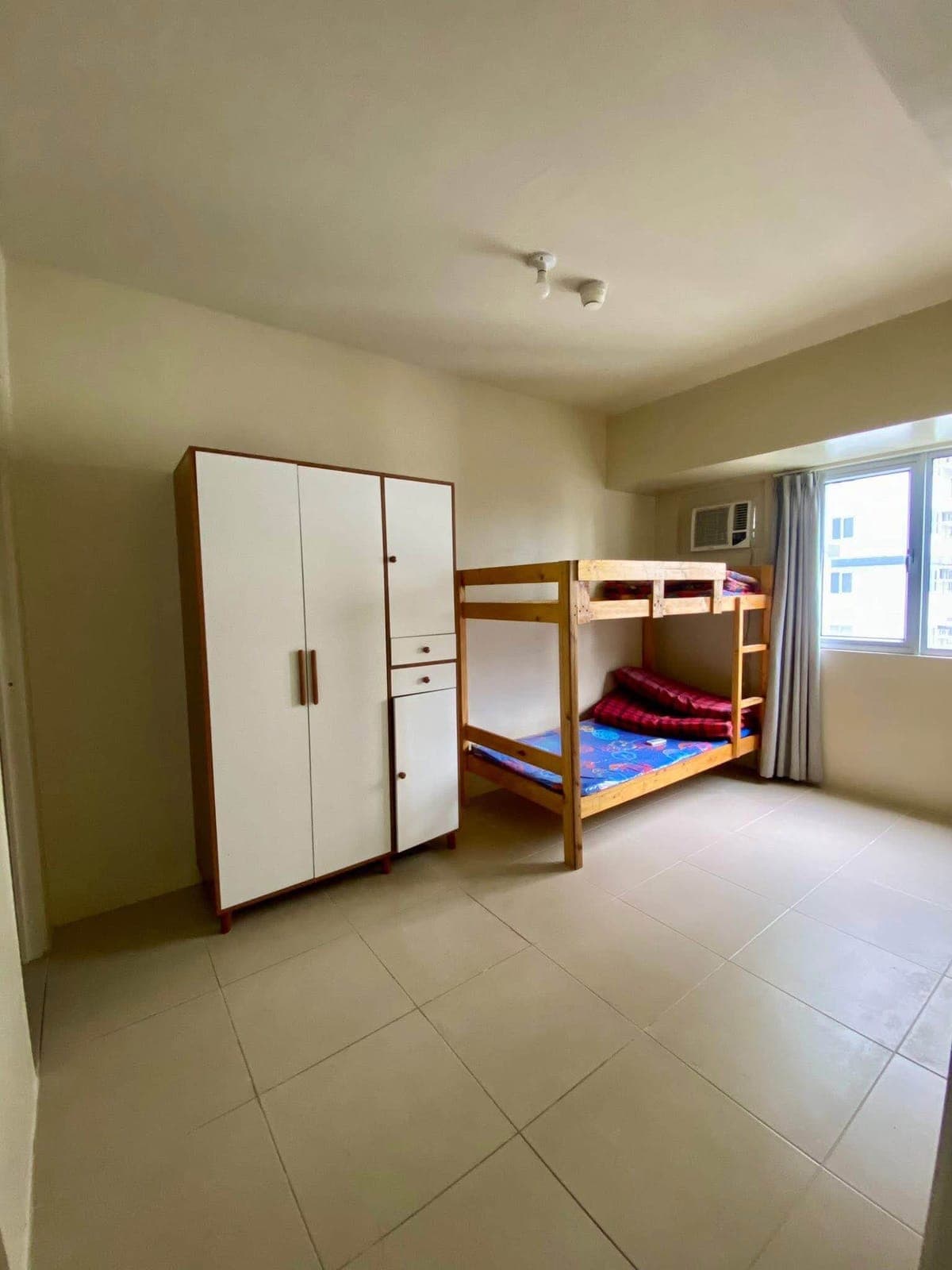 FOR RENT | 2BR + Maid’s/Stock Room – ₱45,000 / month - photo 2
