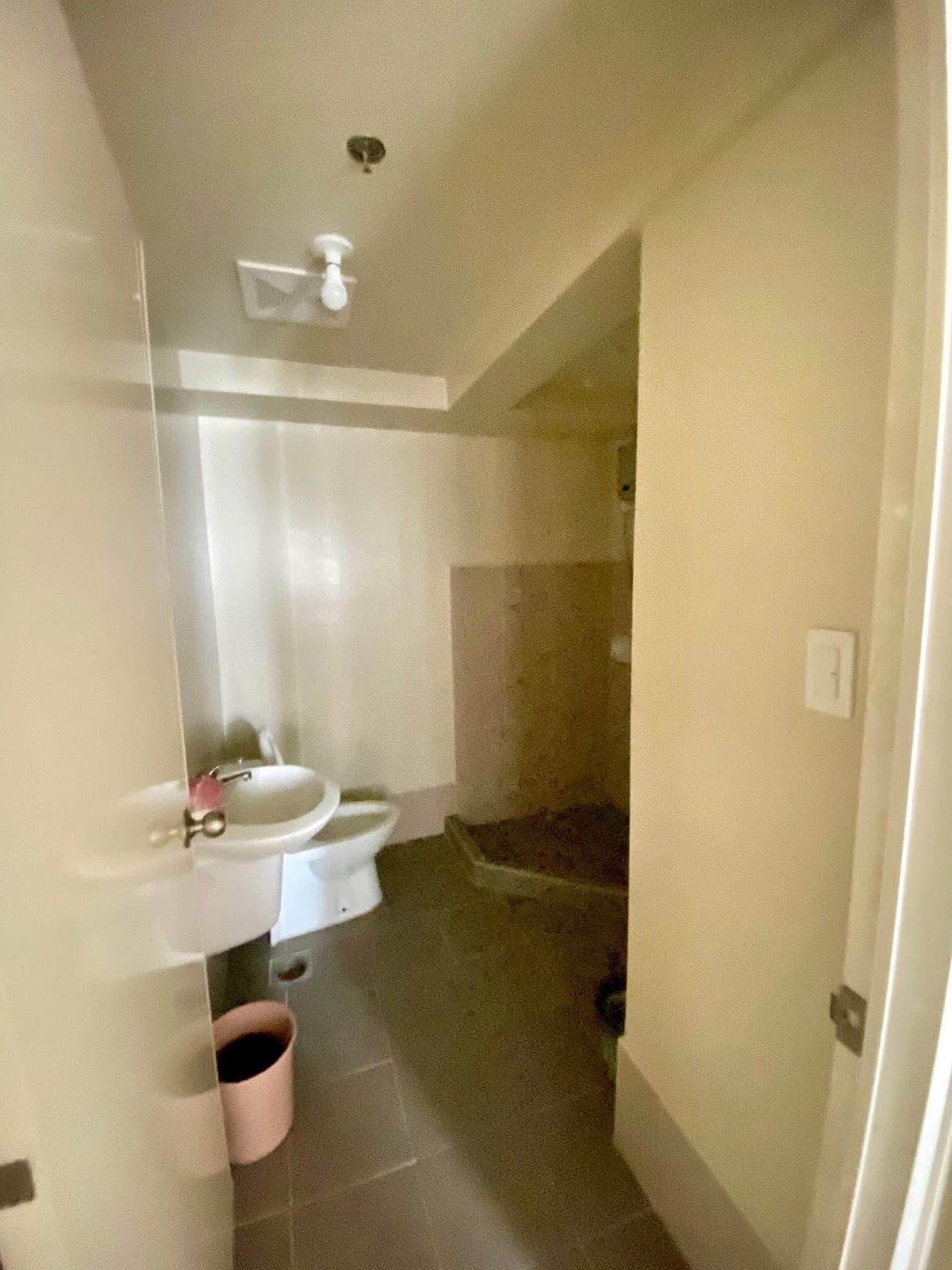 FOR RENT | 2BR + Maid’s/Stock Room – ₱45,000 / month - photo 3