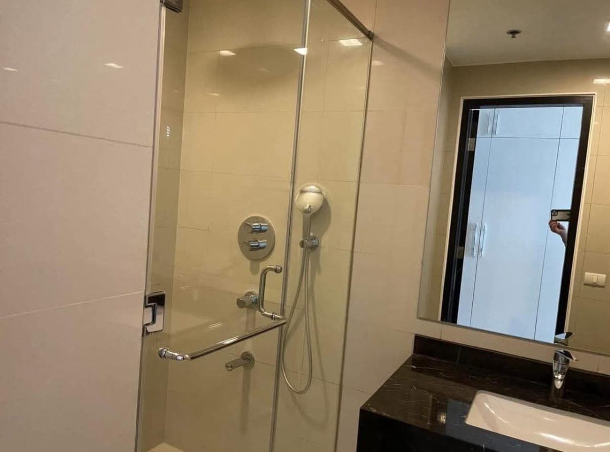 2BR UNIT FOR RENT IN EAST GALLERY PLACE BGC - photo 2