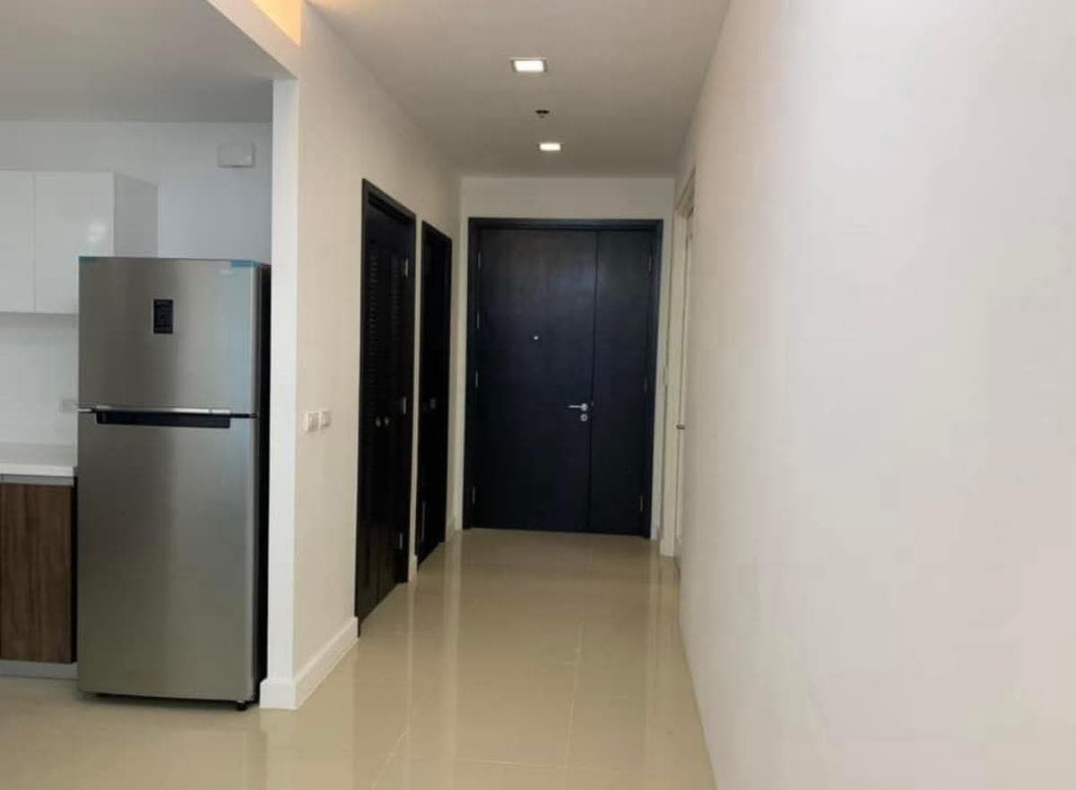 2BR UNIT FOR RENT IN EAST GALLERY PLACE BGC - photo 3