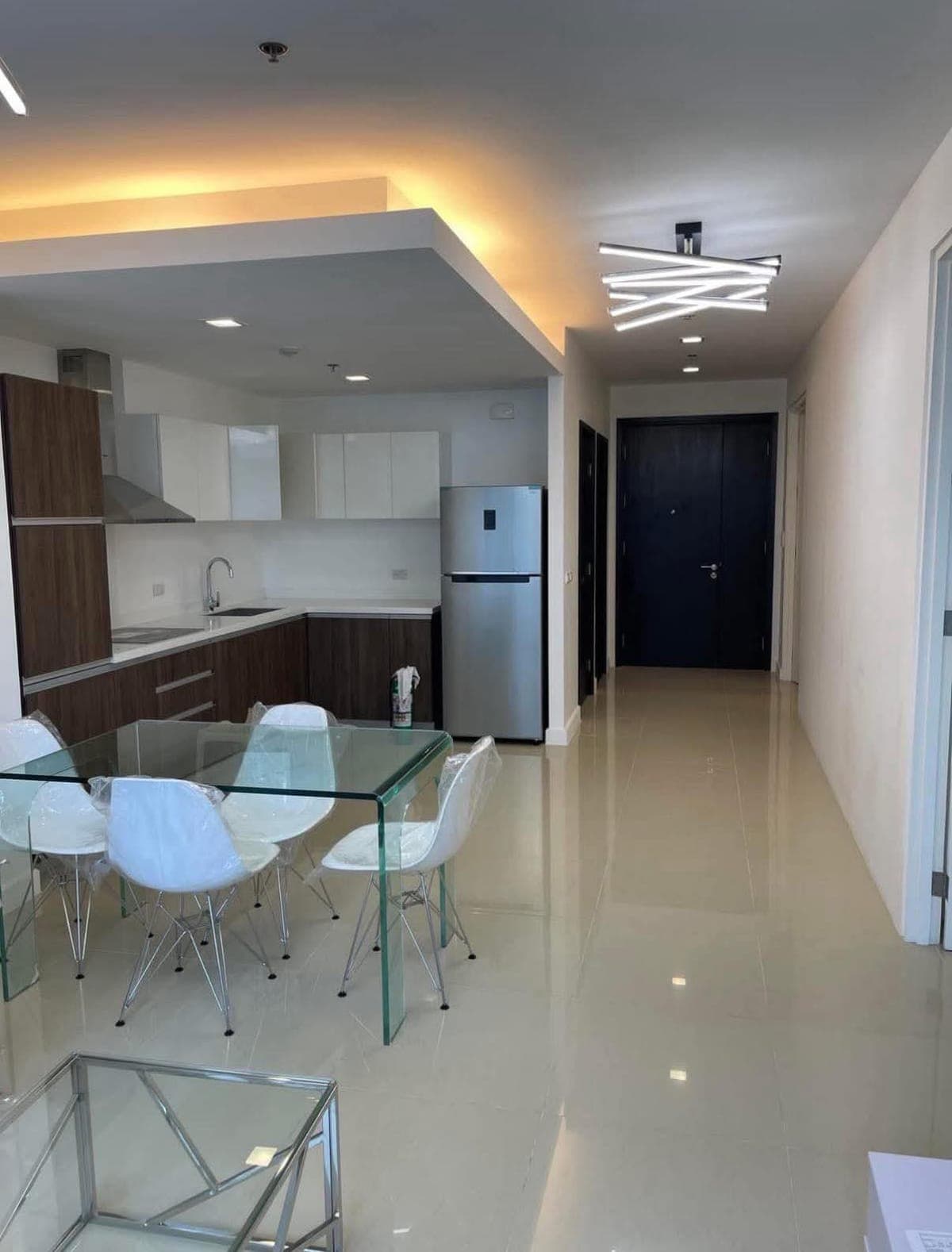 2BR UNIT FOR RENT IN EAST GALLERY PLACE BGC - photo 4