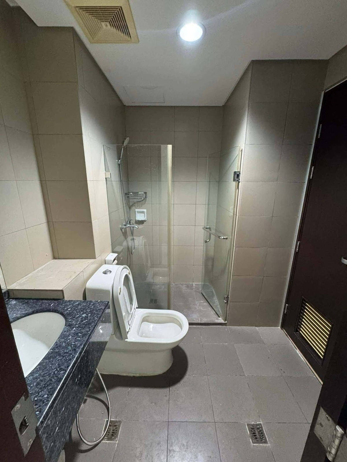 🏢🔑 Park West Condo Unit For Rent - photo 1