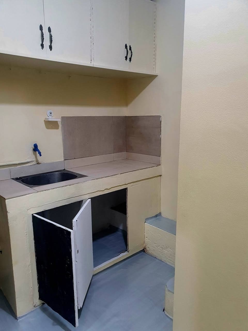 1 SLOT LEFT FOR MALE BEDSPACER - photo 2