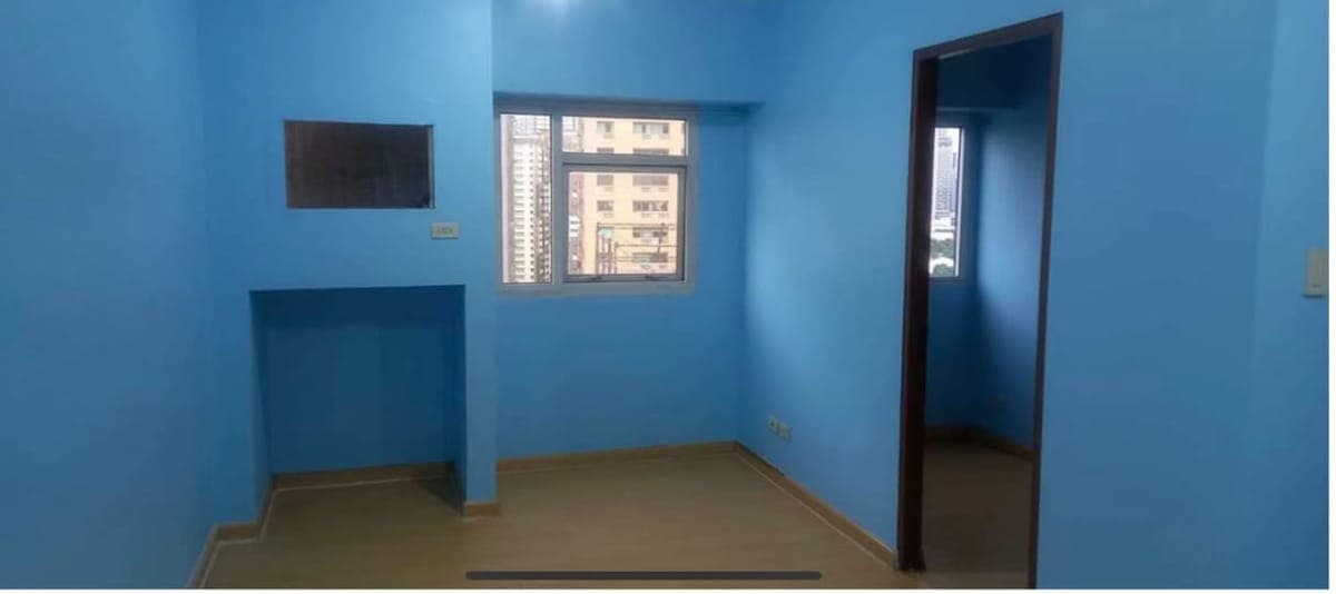 FOR LEASE: - photo 1