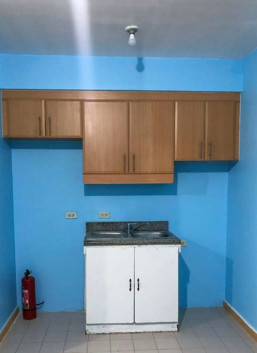 FOR LEASE: - photo 3