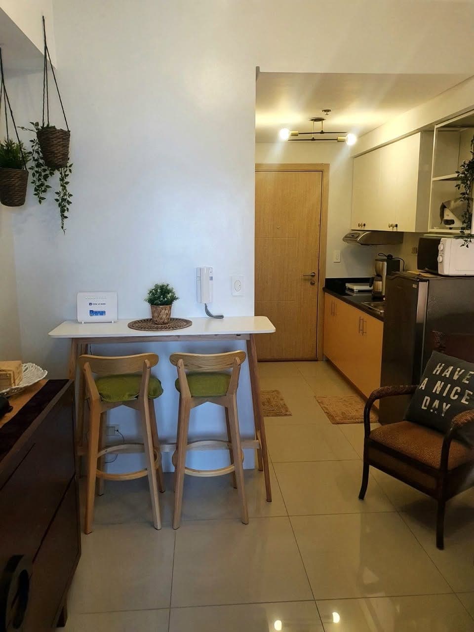 For Rent 1BR Unit with Balcony - photo 3