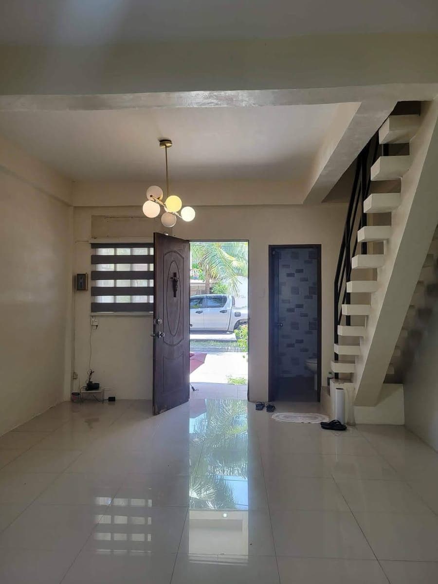 🏡 HOUSE FOR RENT – ₱20,000/Month - photo 2