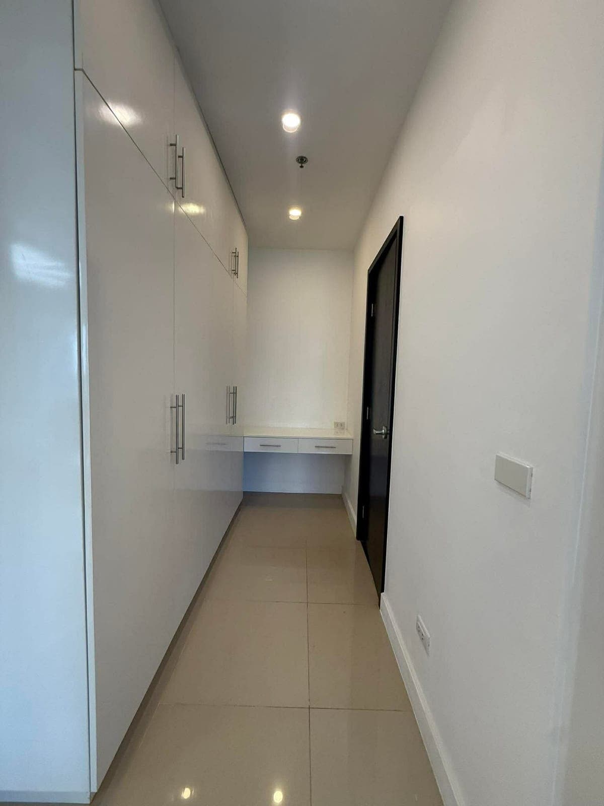 East Gallery Place, BGC for Rent - photo 1