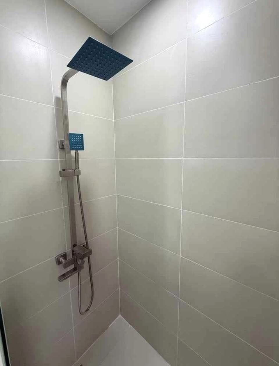 * **FOR RENT! Available now in Congressional Q.C.** - photo 5