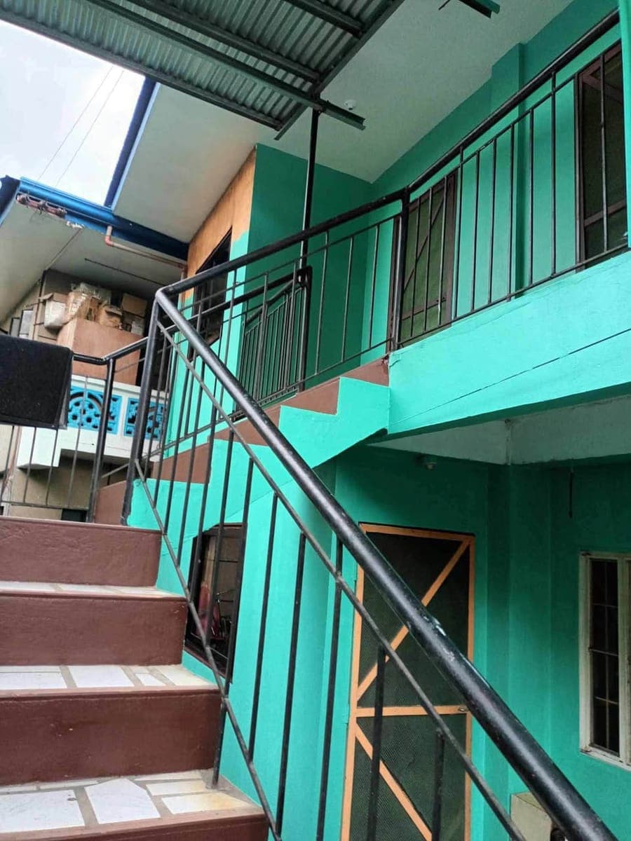 SEMIFURNISHED APARTMENT FOR RENT - photo 1