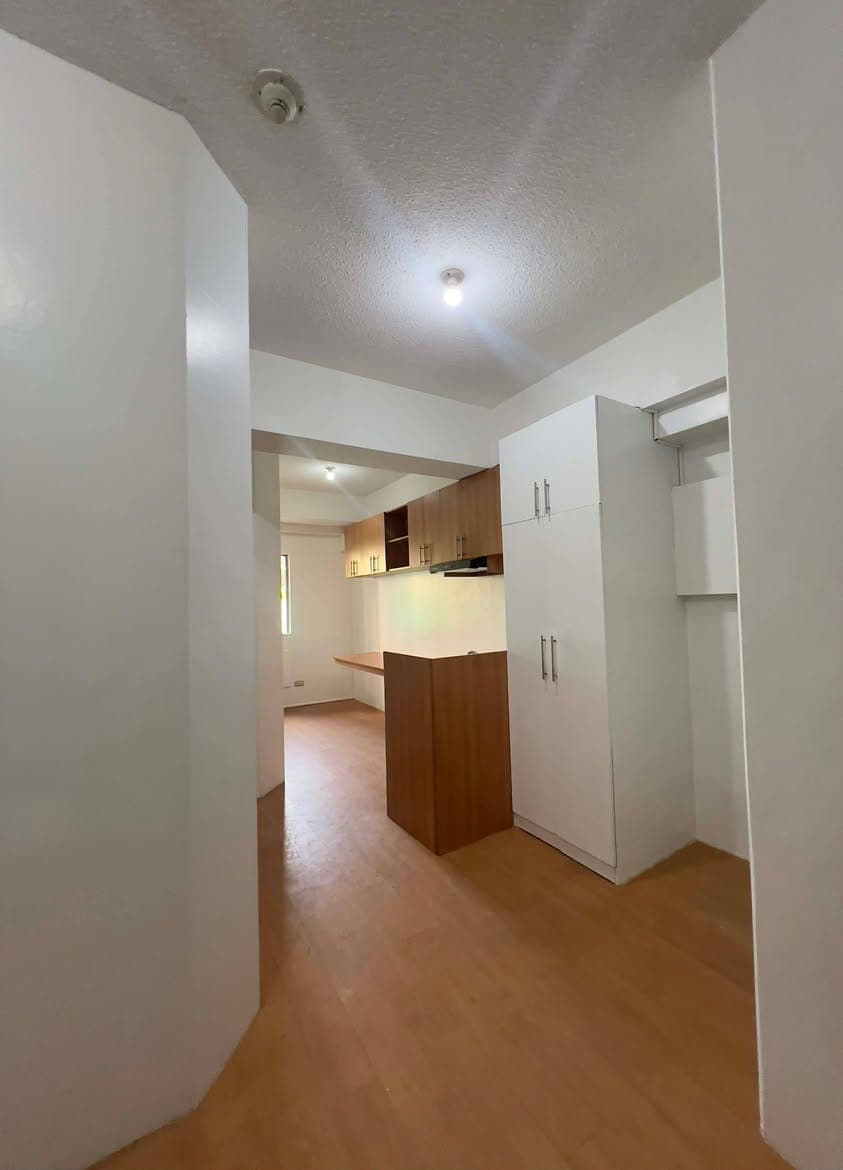 For RENT: Office/Residential - photo 2