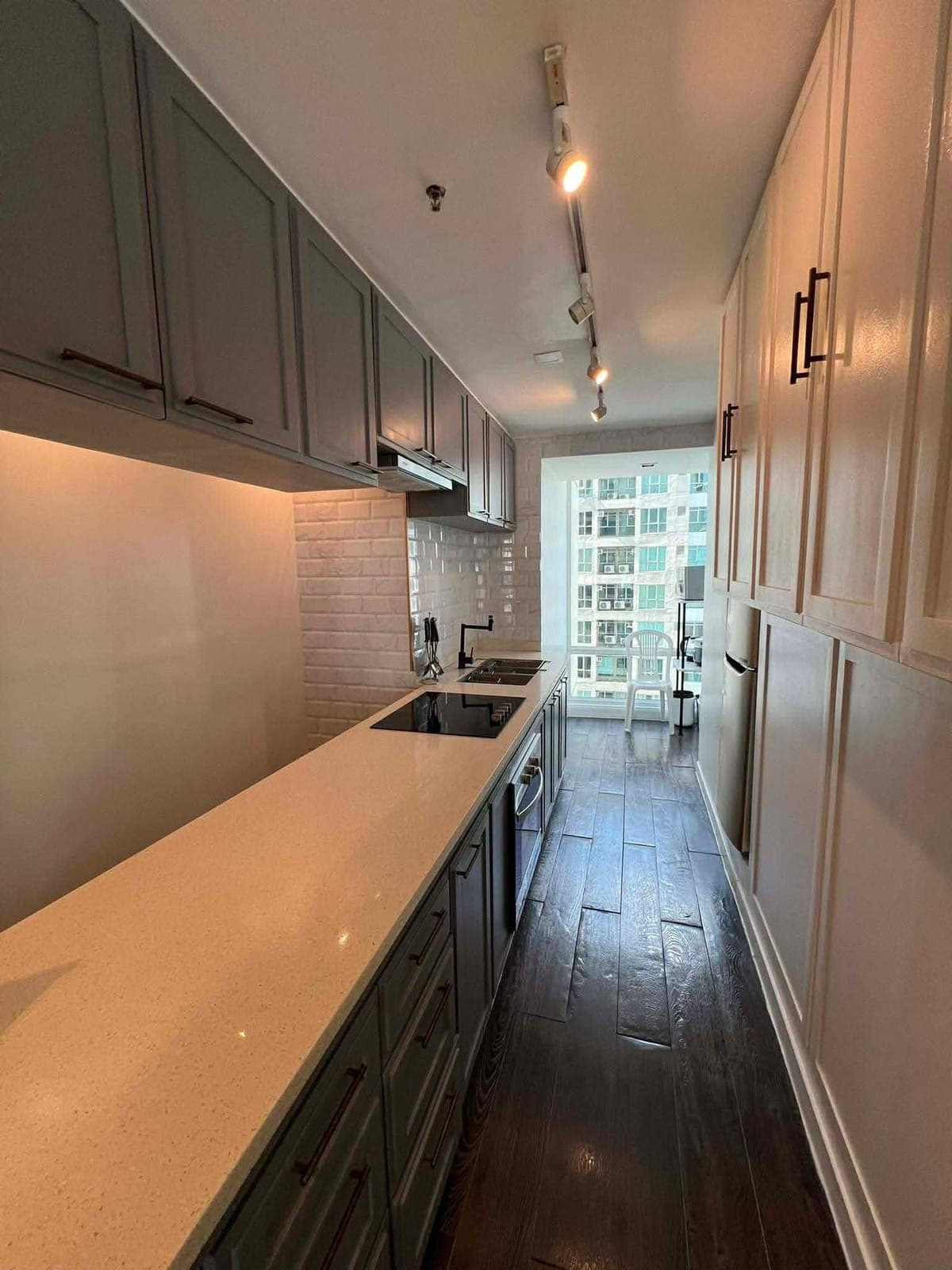 FOR LEASE: - photo 2